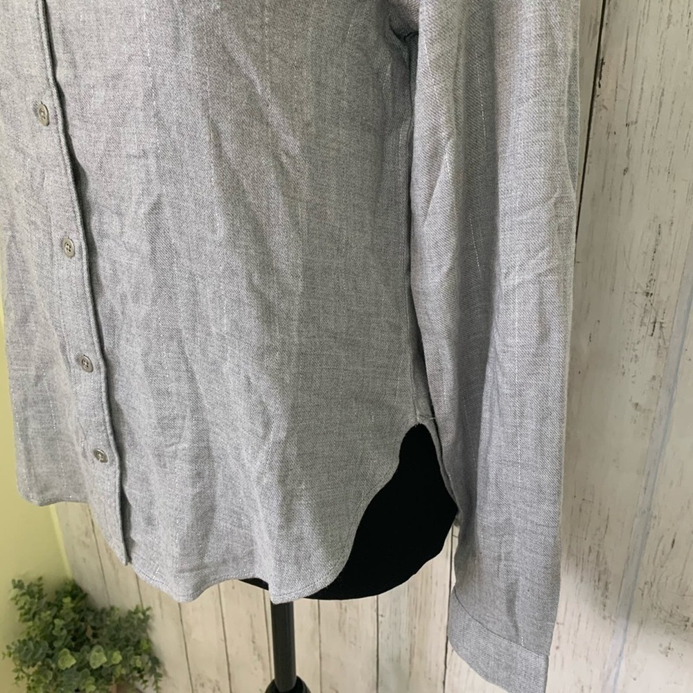 NWT Chelsea & Violet Shimmery Gray Top XS - Picture 3 of 6